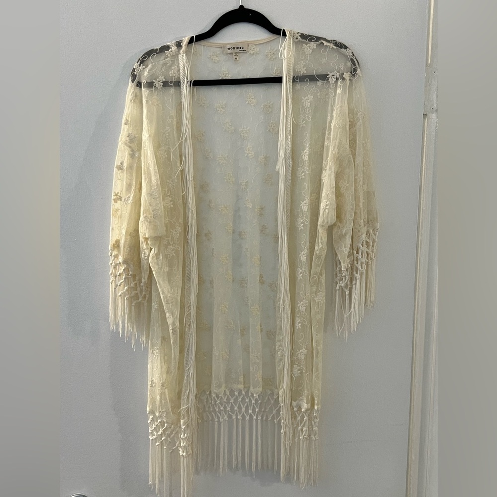 Monteau kimono.